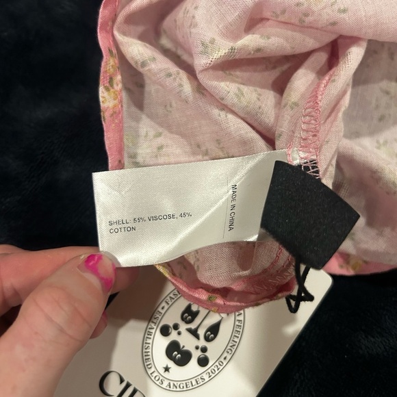 NWT Cider Women’s Floral Pink Camisole Top Blouse Lace Trim Size XS - Picture 9 of 15